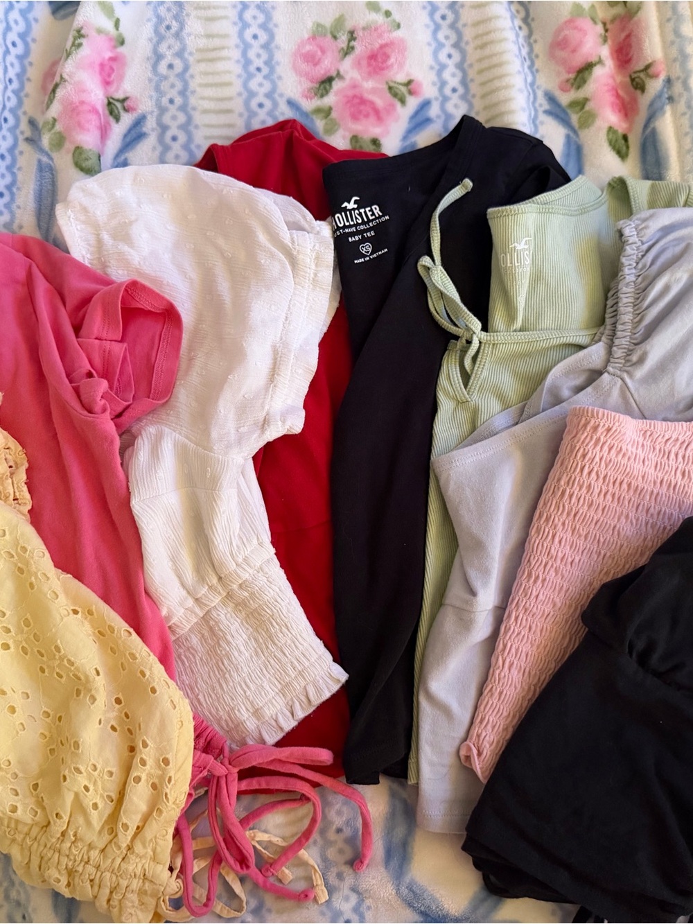 Hollister Bundle of 9 tops Women's